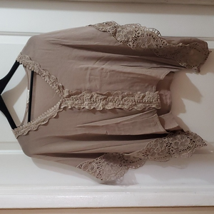 KYE MI poncho‎ top size Small taupe